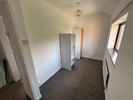 3 bedroom property to rent - Photo 3