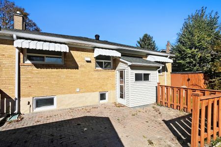 For Lease - 438 Centre Street, Richmond Hill, Ontario - Photo 5