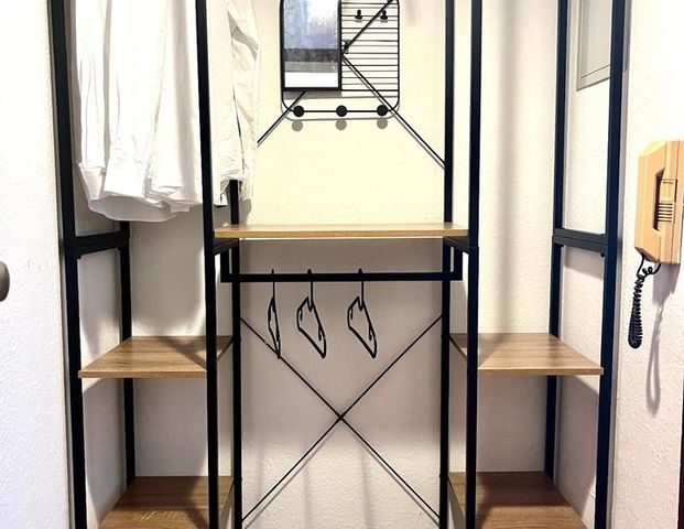 Helle, möbilierte 1,5-Zimmer Wohnung mit Aufzug in Stuttgart West - Photo 1