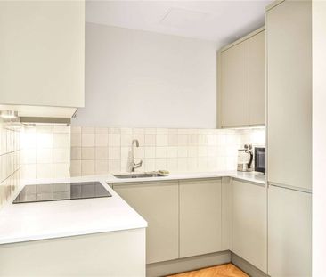 A modern one bedroom apartment in a new build development with a gy... - Photo 5
