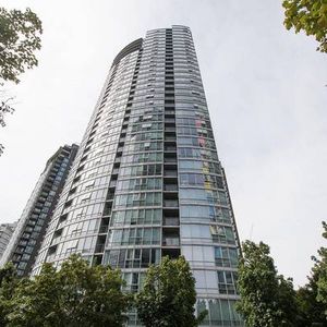 Vancouver Down Town Condo - Photo 2