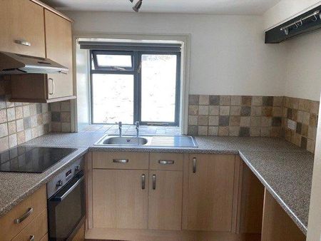 2 bedroom flat to rent - Photo 4