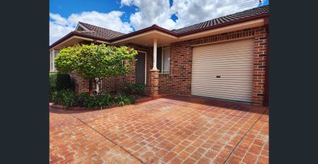 DELIGHTFUL 3 BEDROOM VILLA HOME!! - Photo 3