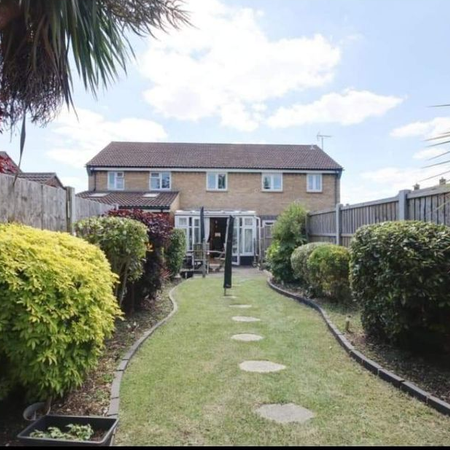 1 bedroom in a house share to rent - Photo 4