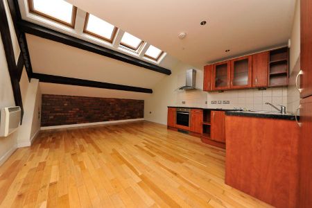 2 bedroom flat to rent - Photo 2