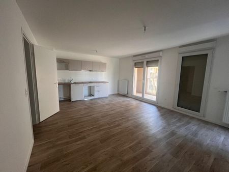 location Appartement T3 DE 68.5m² À BOBIGNY - Photo 3