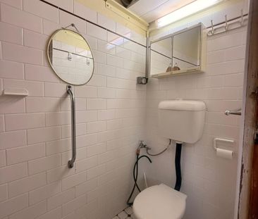 Beautiful 3-Bedroom Home in Prime Ashfield Location - Photo 3