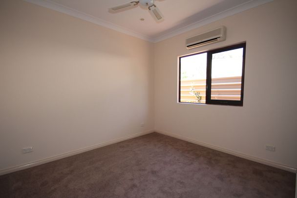 2/5 Warburton Street, 0870, East Side Nt - Photo 1