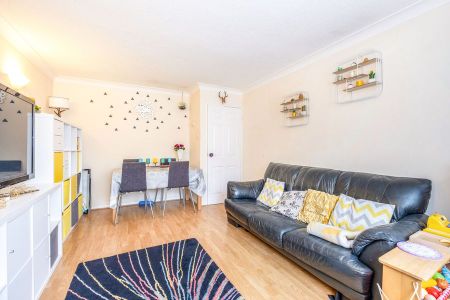 2 bedroom apartment to rent - Photo 5