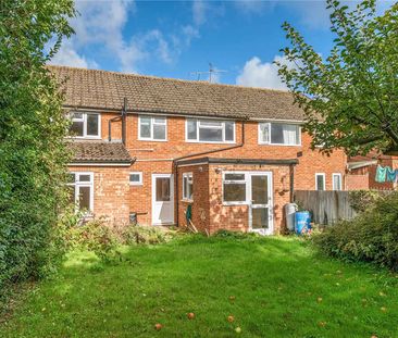 Four Bedroom end-of-terrace house with driveway and garage. *Please... - Photo 1