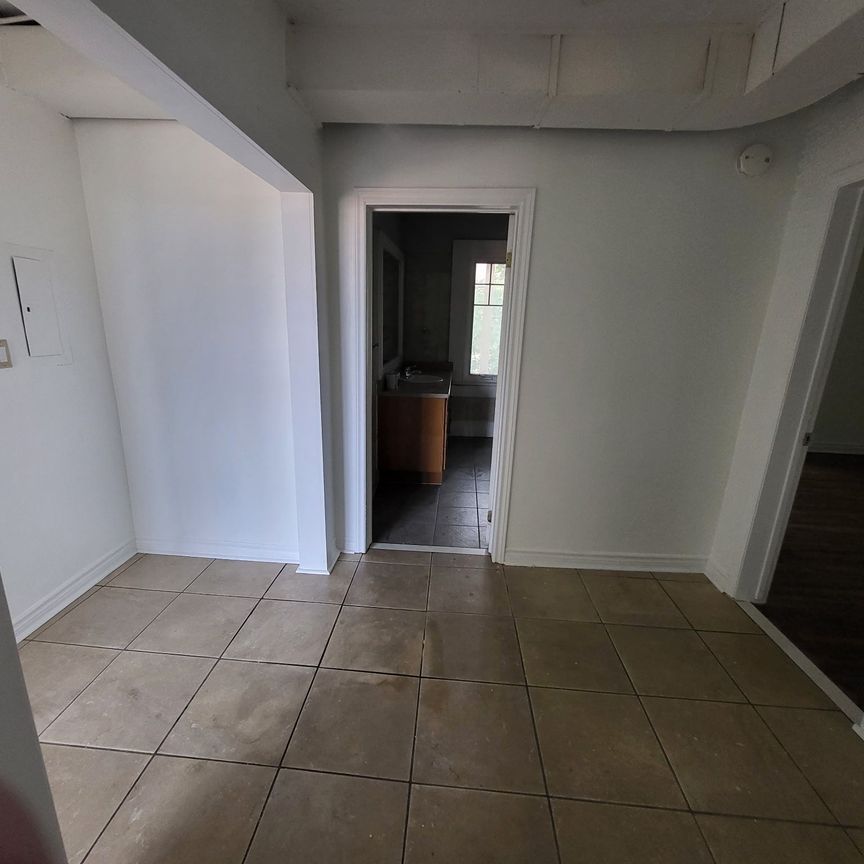 For Lease - 9 Proctor Boulevard Unit# 2, Hamilton, Ontario - Photo 1