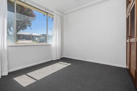 8 Stanley Street, Belmont, NSW 2280 - Photo 2