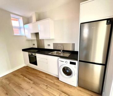 2 bedroom flat to rent - Photo 3