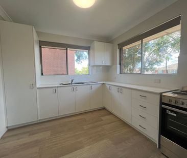 Renovated unit Perfectly Positioned in the Heart of Punchbowl - Photo 2