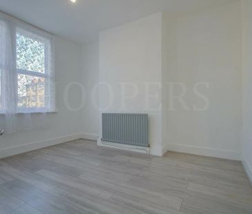 4 bedroom terraced house to rent - Photo 6
