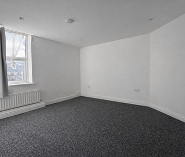 Hillside Avenue, Strood - Photo 2