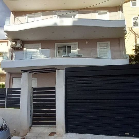 Μεζονέτα για ενοικίαση Κέντρο (Σπάτα) - Φωτογραφία 1