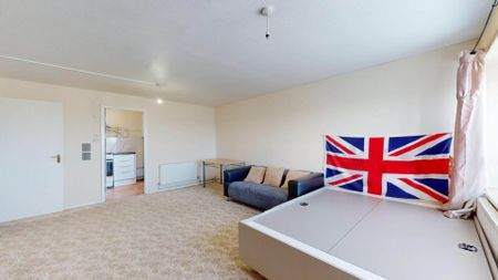 Price £1,700 pcm - Available Now - Part Furnished - Photo 2