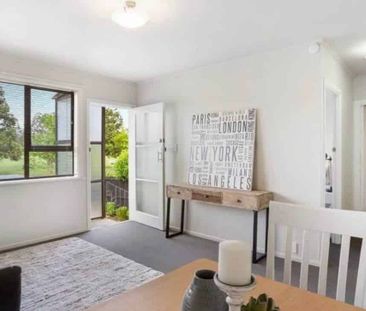 2 Bedroom Apartment For Rent ( Mt Roskill) - Photo 3