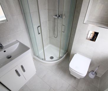 Hewens Road, Uxbridge - Photo 1