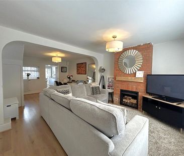 Aldershot Road, Church Crookham, Fleet, Hampshire, GU52 - Photo 3