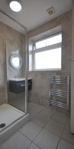 1 bedroom Flat To Let - Photo 4