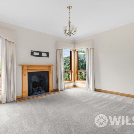 Superb Family Home - Photo 1