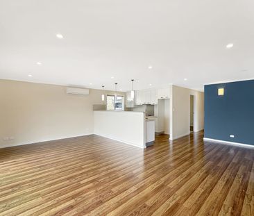 Three Bedroom Home with Low Maintenance Living - Photo 2