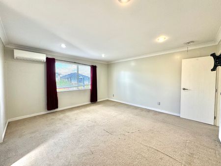 10 Palazzo Close, Flat Bush, Auckland - Photo 2