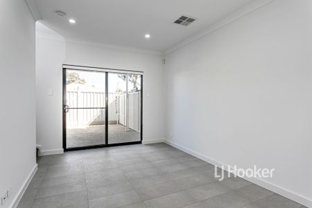 Modern Living - Photo 2