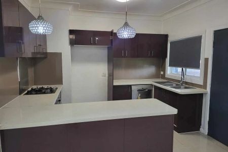 “Spacious, Light-Filled Residence in a Prime Rooty Hill Location” - Photo 2