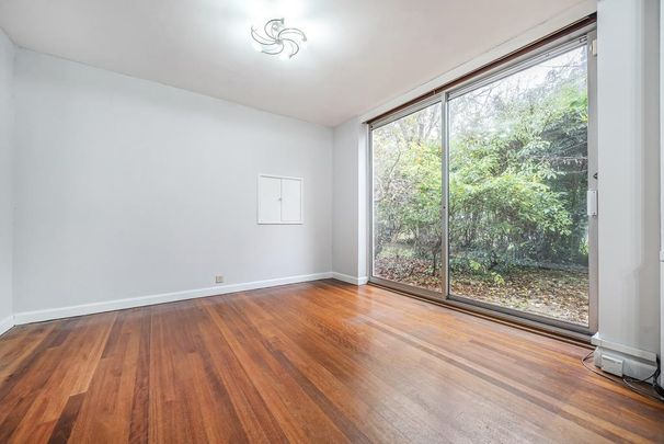 5 bedroom bungalow to rent - Photo 1