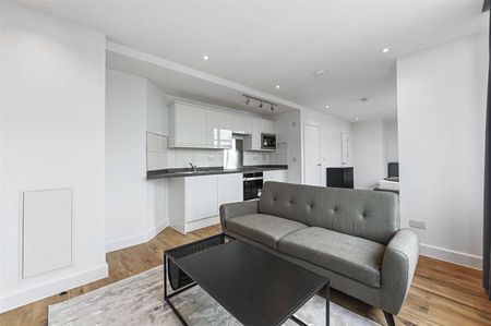 A recently refurbished studio apartment in a convenient City location - Photo 2