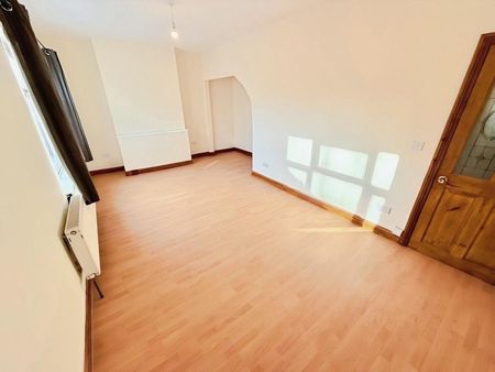 3 bedroom House To Let - Photo 3