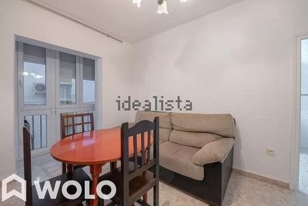 Alquiler de piso en Calle Capri - Photo 3