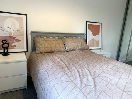 2 bedroom flat to rent - Photo 3