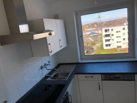 Ab sofort frei, mit Küche und Balkon 3.5 Zimmer - Photo 4