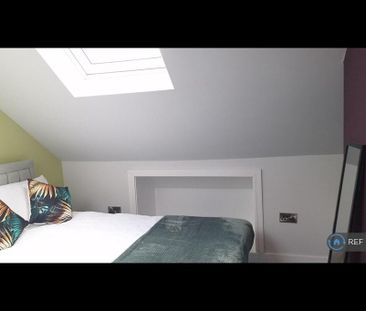 1 bedroom in a house share to rent - Photo 6