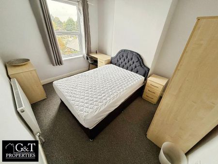 1 bedroom in a house share to rent - Photo 3