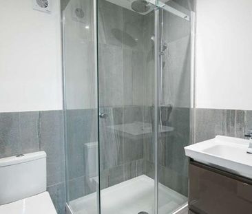 Harrogate Road, Leeds, LS7 - Photo 6