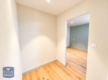 Location Appartement 2 pièces 47m² CHINON 37500 - Photo 2