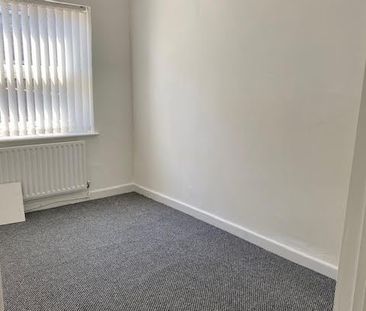 1 Bed Flat, Swiss Road, L6 - Photo 3