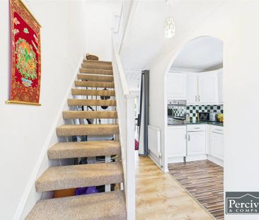 2 bedroom end of terrace house to rent - Photo 1
