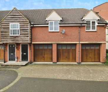 2 bedroom coach house to rent - Photo 1