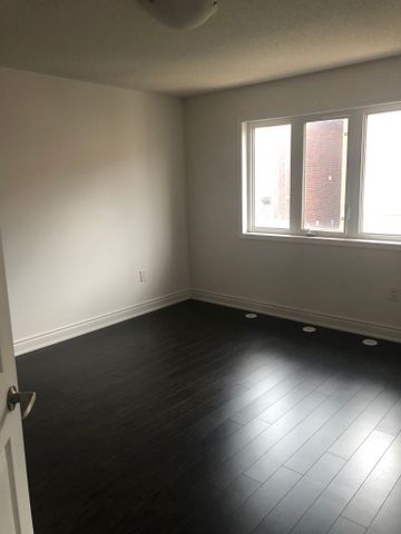 For Lease - 896 Thompson Road, Milton, Ontario - Photo 2