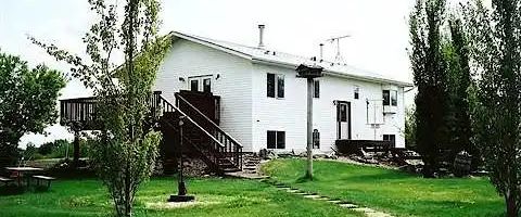 Scent Free Basement Suite on Beautiful Acreage | St. Albert - Photo 1