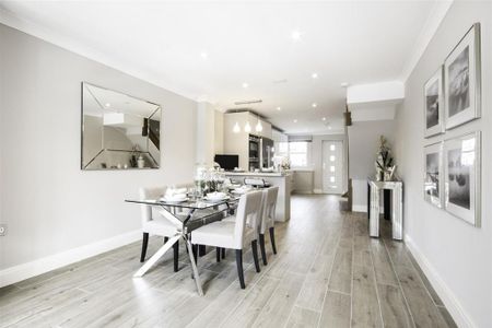 4 bedroom terraced house to rent - Photo 2