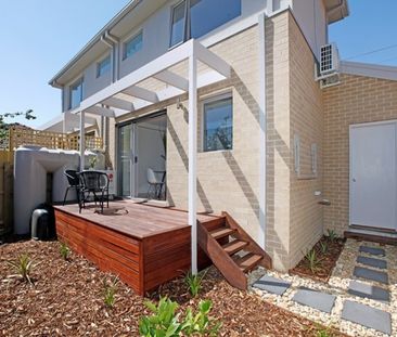 108 Winter Crescent, Reservoir VIC 3073 - Photo 6