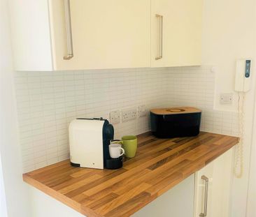 1 bedroom flat to rent - Photo 3