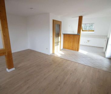 2-Zimmer-DG-Wohnung mit BALKON, offene Küche, Badewanne - frisch re... - Photo 3